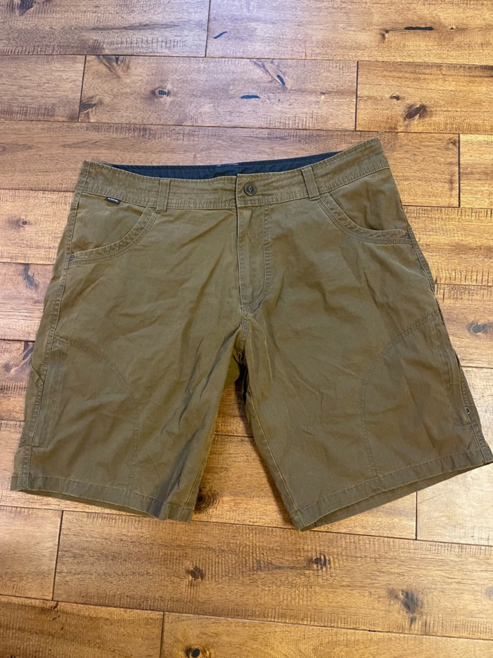 KUHL Ramblr Mens Sz 36 Black Cargo Shorts Outdoor Adventure Utility Lightweight